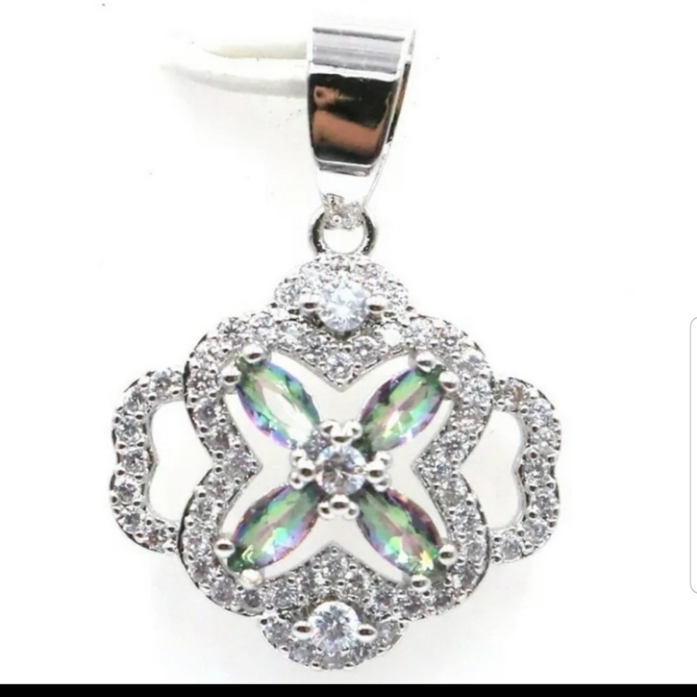 *Vintage Mystic Topaz Silver Pendant w/Chain